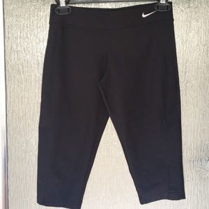 Women’s Nike workout shorts/capris size M black